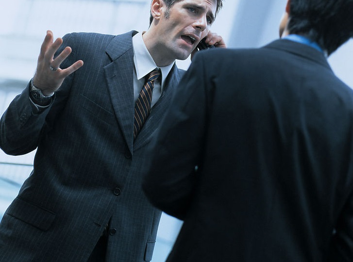 西服定做需要注意的三點(diǎn)